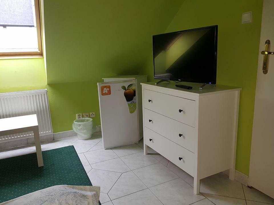 Penzion Kormos Štúrovo Buitenkant foto