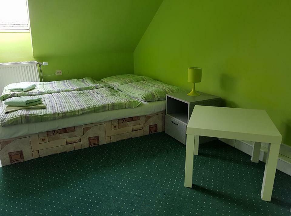 Penzion Kormos Štúrovo Buitenkant foto